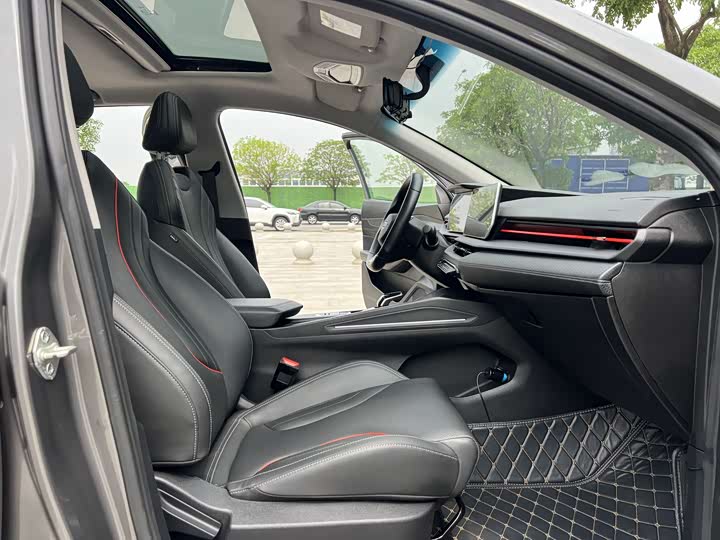 Фото 7 - Geely Binrui