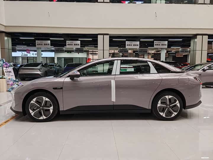 Фото 7 - XPeng Mona M03