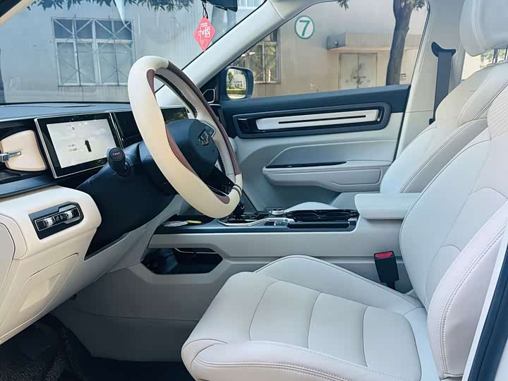 Фото 8 - Geely Icon