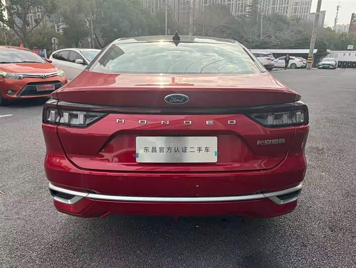 Фото 3 - Ford Mondeo