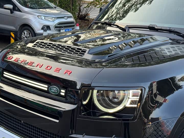 Фото 9 - Land Rover Defender