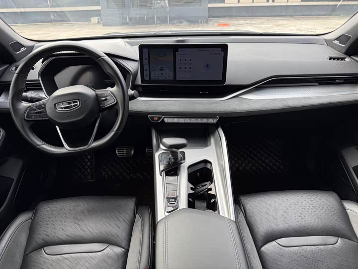 Photo 5 - Geely Preface