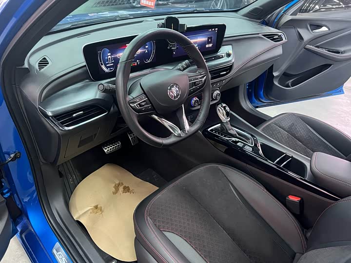 Фото 8 - Buick Verano