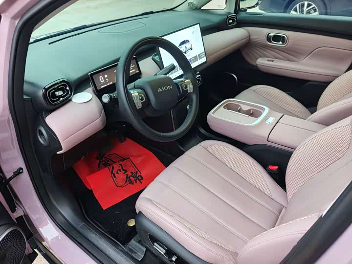 Фото 6 - GAC Aion UT