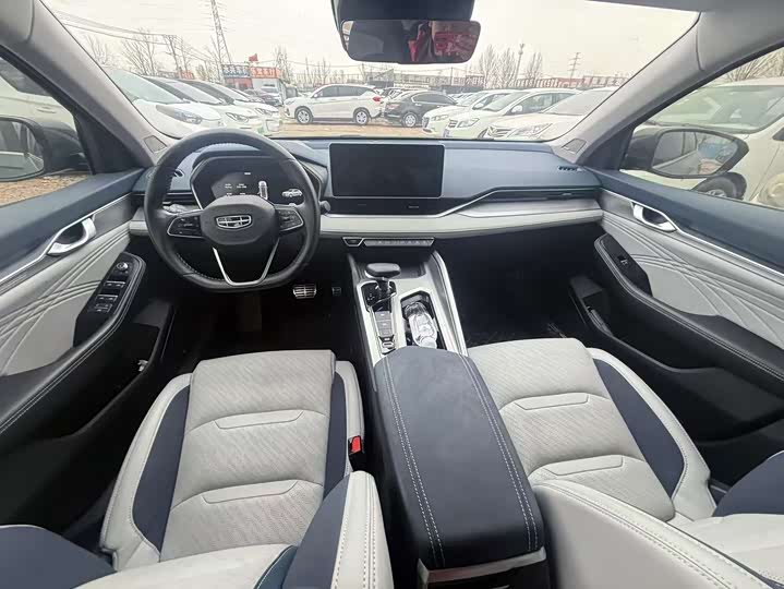 Photo 5 - Geely Preface