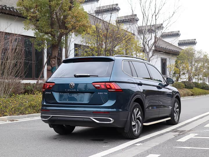 Фото 5 - Volkswagen Tiguan L Pro