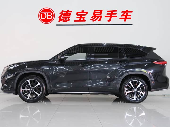 Фото 3 - Toyota Crown Kluger