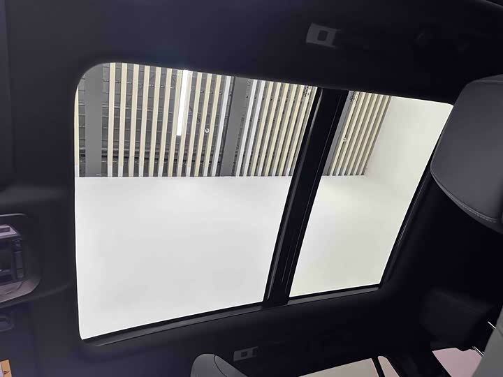 Фото 8 - Toyota Crown Kluger