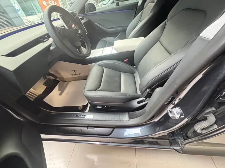 Фото 8 - Tesla Model 3