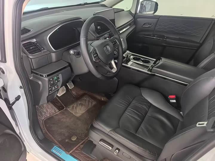 Фото 4 - Honda Elysion