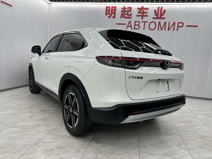 Фото 8 - Honda Vezel