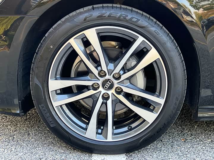 Фото 8 - Audi A6L