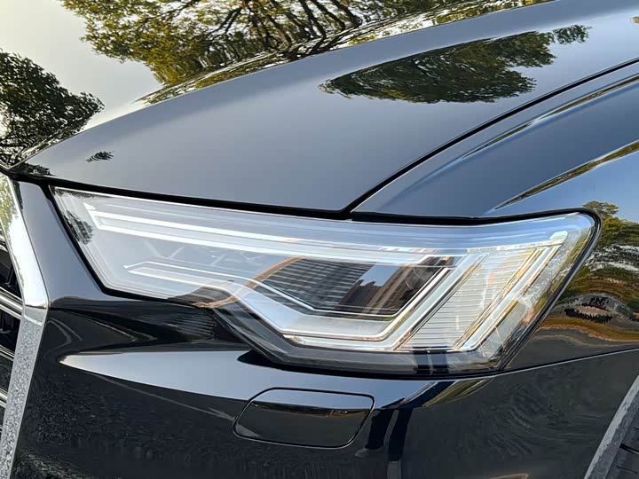 Фото 9 - Audi A6L