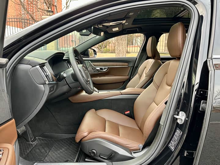 Фото 6 - Volvo S90