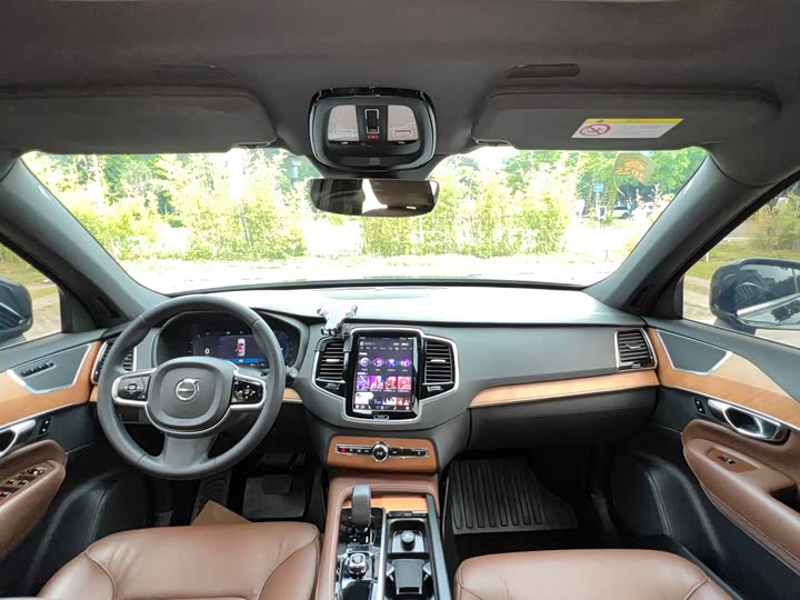 Фото 6 - Volvo XC90