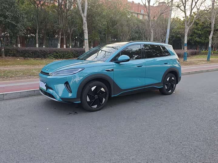 Фото 1 - BYD Sea Lion 05 EV