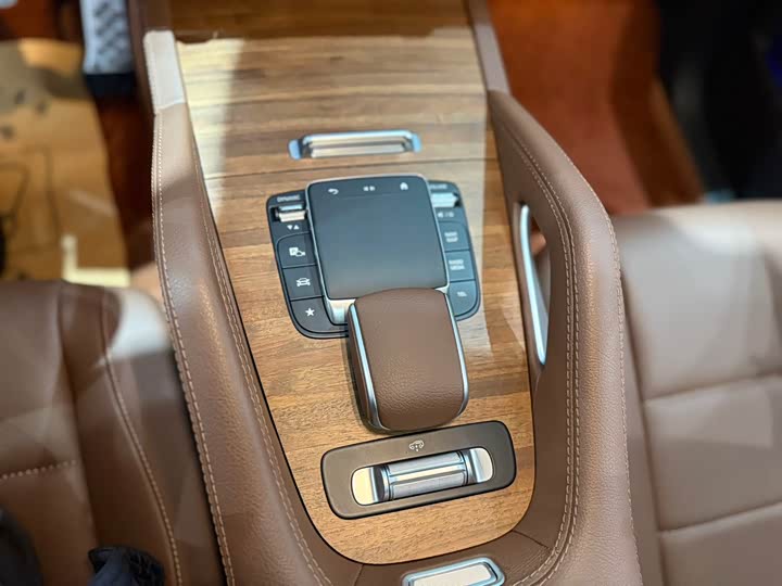 Фото 9 - Mercedes-Benz GLE-Class