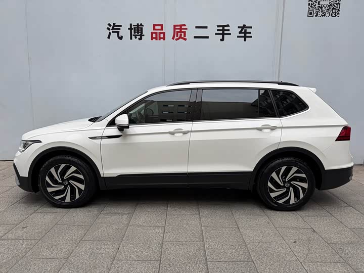 Фото 3 - Volkswagen Tiguan L Pro