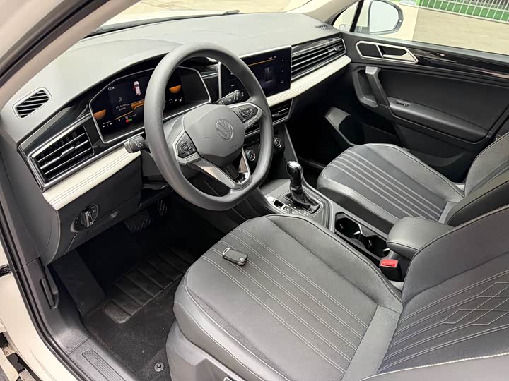 Фото 5 - Volkswagen Tiguan L Pro