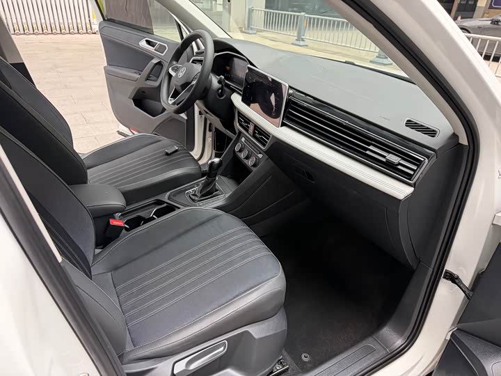 Фото 7 - Volkswagen Tiguan L Pro