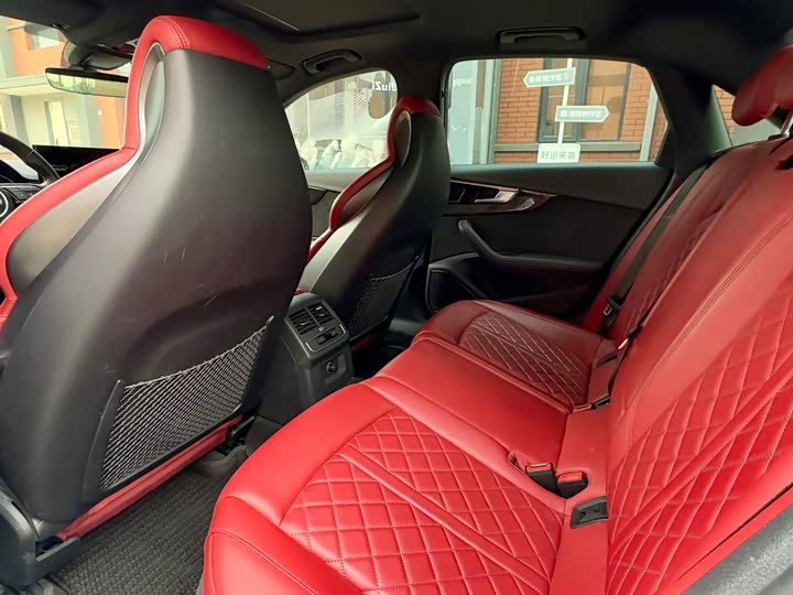 Фото 7 - Audi S4