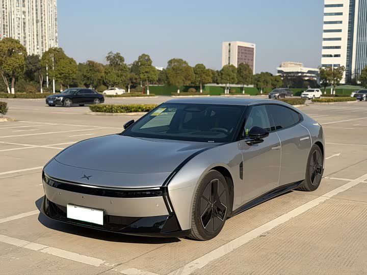 Фото 1 - XPeng P7