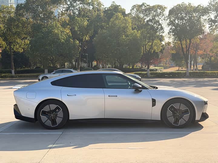 Фото 5 - XPeng P7