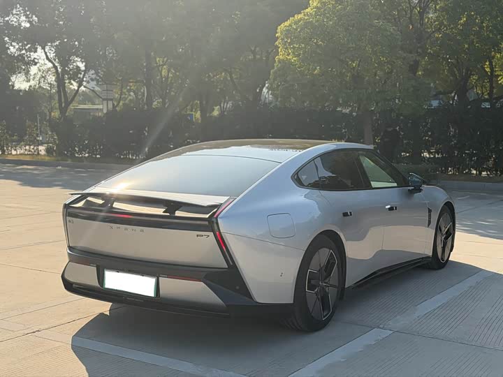 Фото 6 - XPeng P7