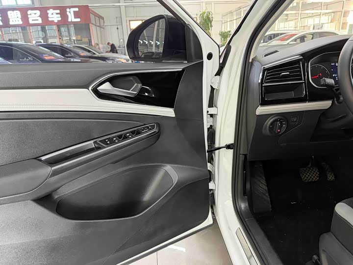 Фото 9 - Jetta VS5