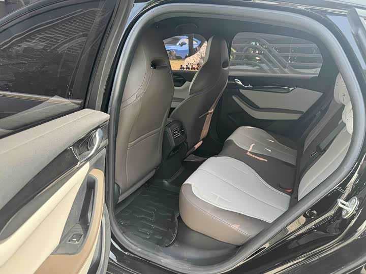 Фото 7 - BYD Qin Plus