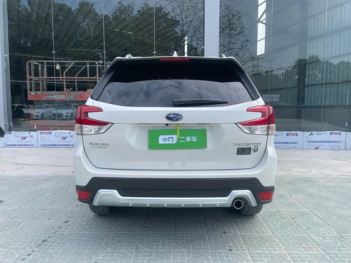 Фото 4 - Subaru Forester