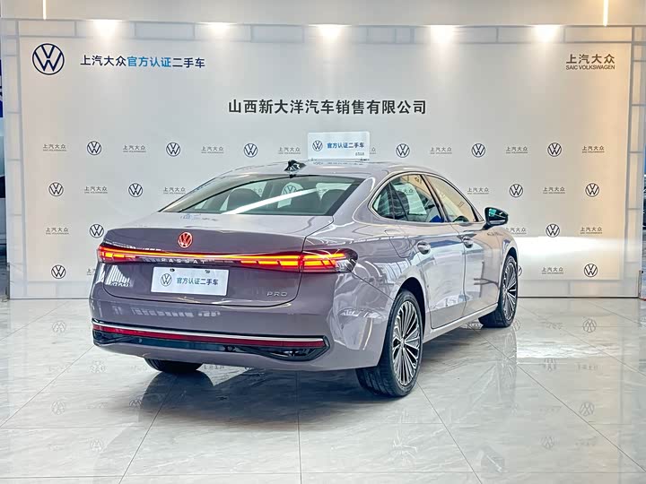 Фото 2 - Volkswagen Passat