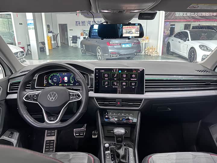 Фото 5 - Volkswagen Tiguan L Pro