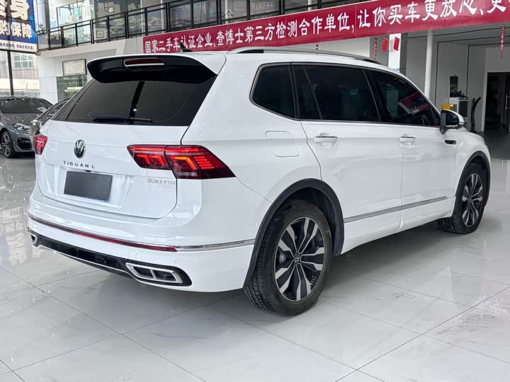 Фото 7 - Volkswagen Tiguan L Pro