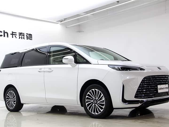 Фото 3 - Buick GL8 Hybrid