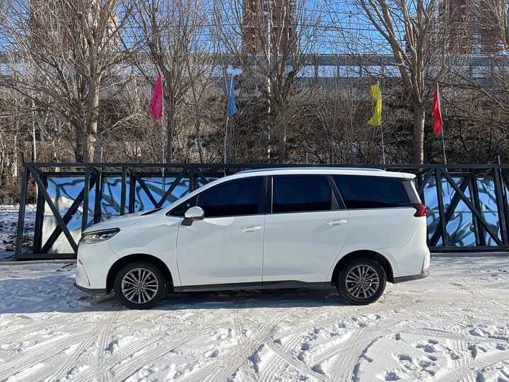 Фото 5 - Maxus G50