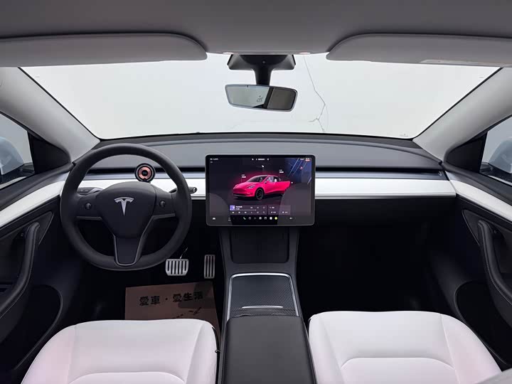 Фото 9 - Tesla Model Y