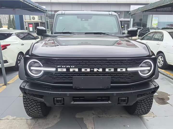 Фото 2 - Ford Bronco