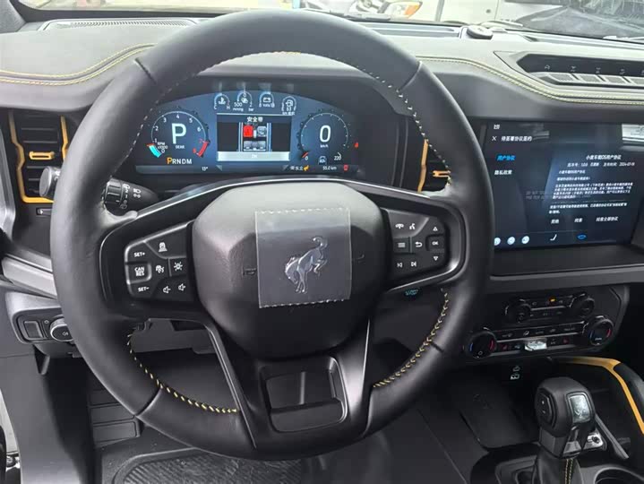 Фото 5 - Ford Bronco