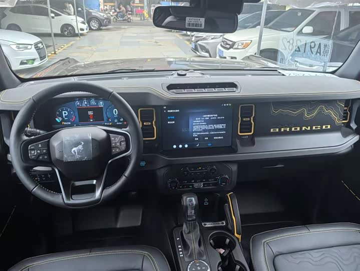 Фото 7 - Ford Bronco