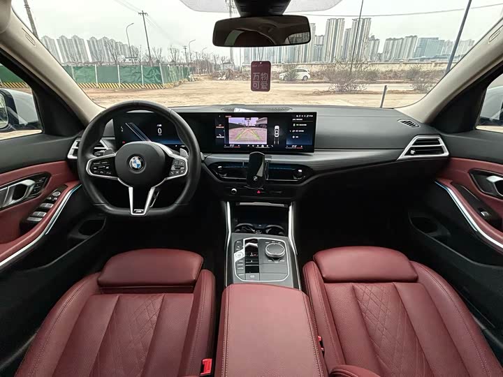 Photo 5 - BMW 3 Series