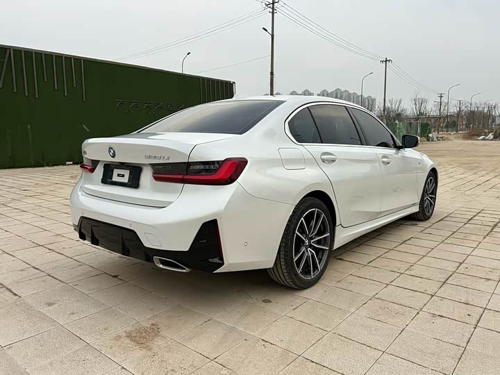 Photo 7 - BMW 3 Series