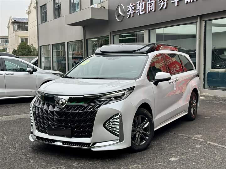 Фото 1 - Toyota Sienna