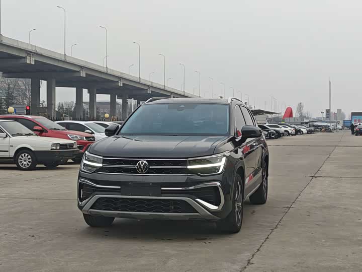 Фото 1 - Volkswagen Tharu