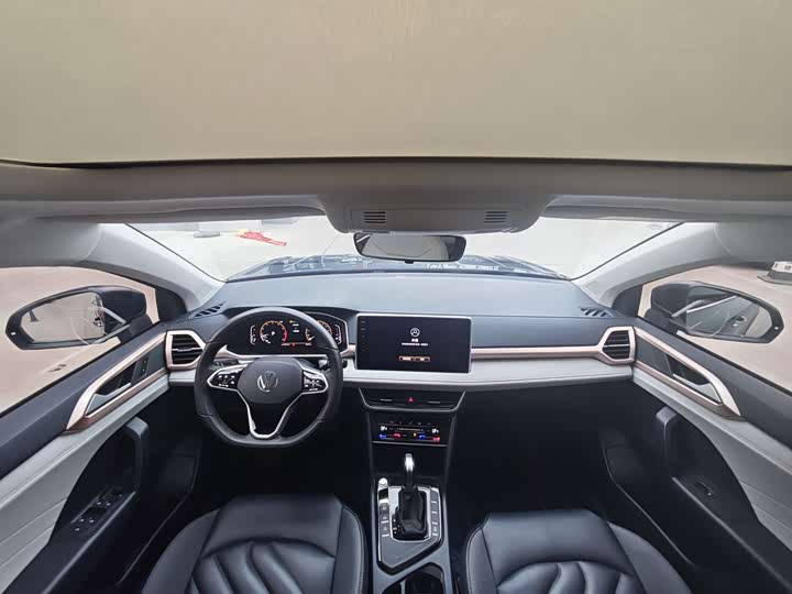 Фото 7 - Volkswagen Tharu