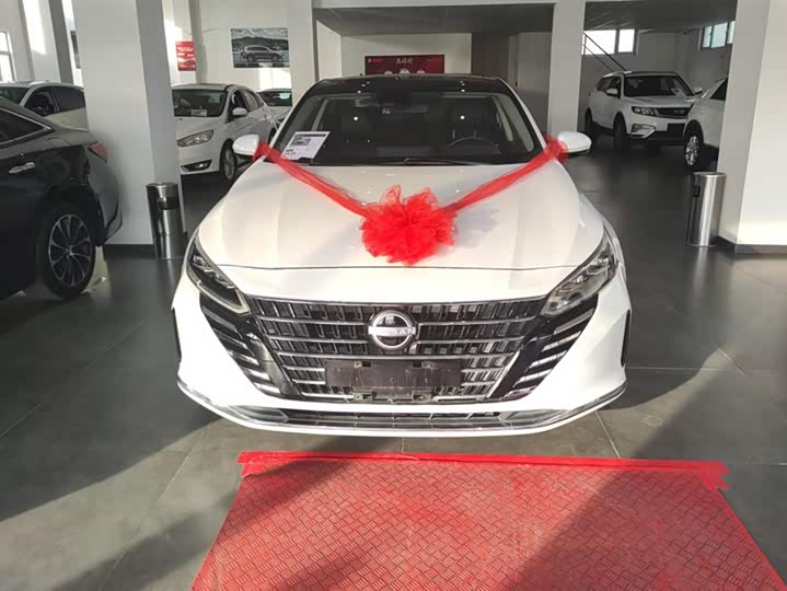 Фото 2 - Nissan Teana