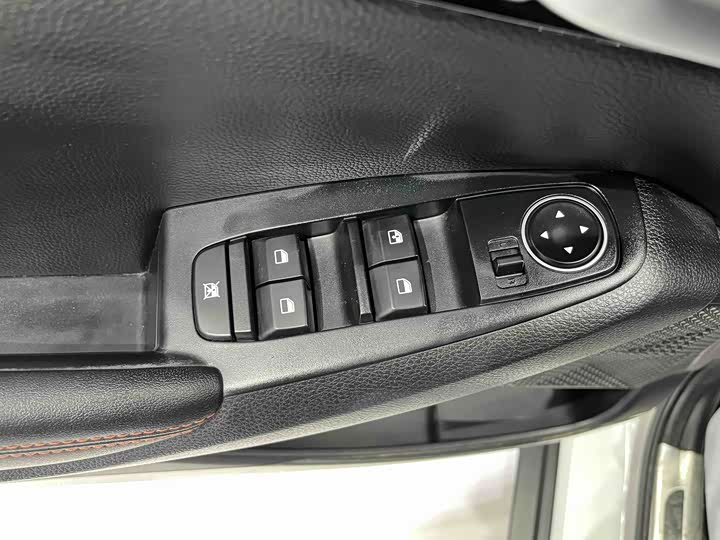 Фото 8 - Kia KX3