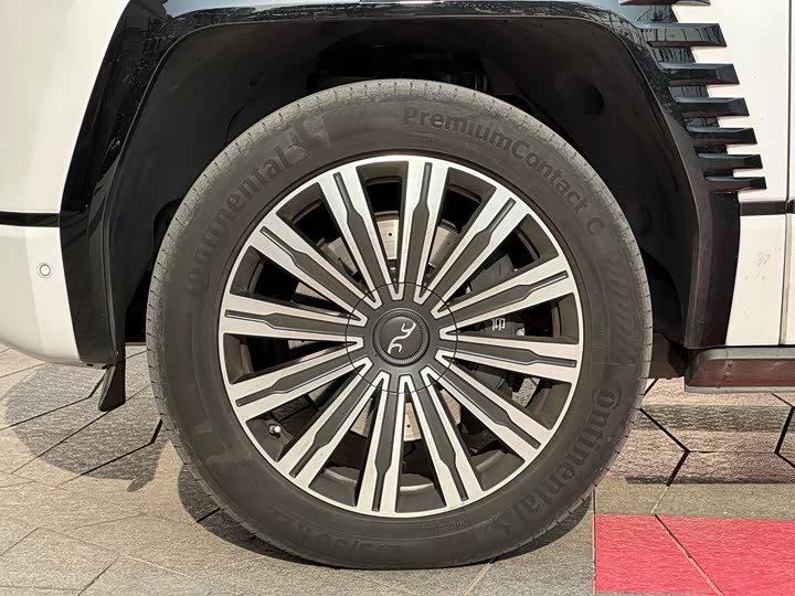 Фото 8 - BYD Yangwang U8