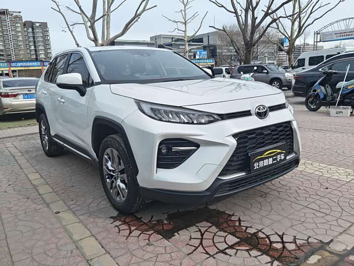 Фото 2 - Toyota Wildlander