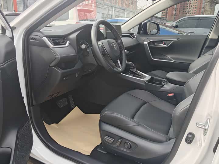 Фото 3 - Toyota Wildlander